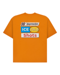 Narancssárga póló Jägermeister 'Ice Cold Shot' márkajelzéssel a póló hátoldalán.