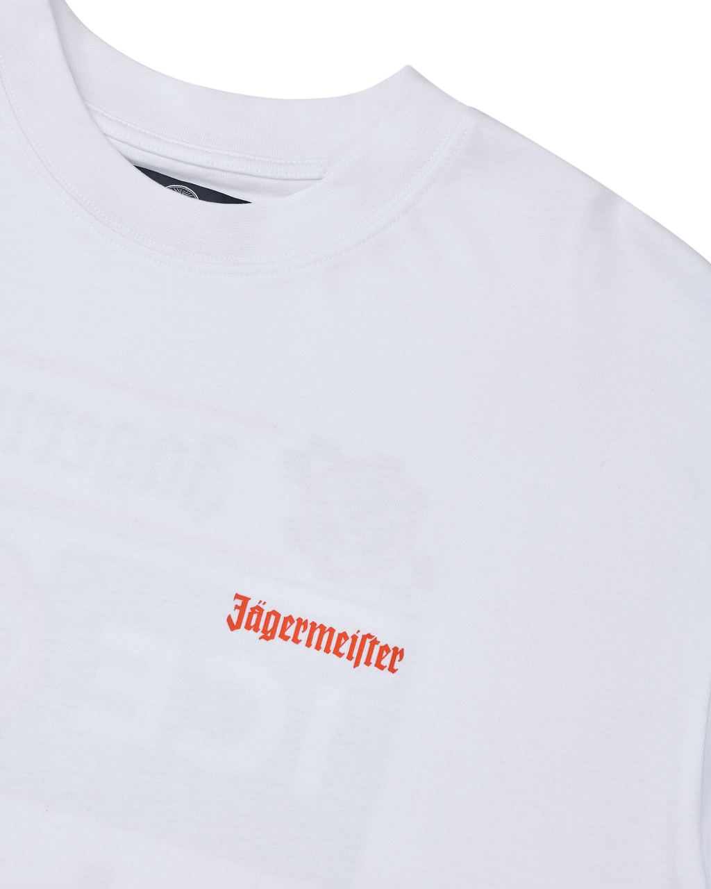 Fehér Jägermeister póló narancssárga Jägermeister szójellel a mellkason.