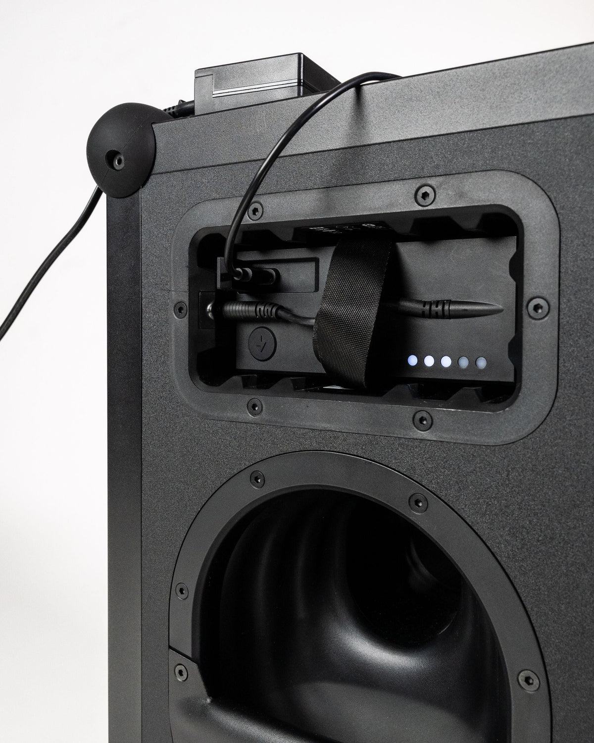Fekete Soundboks hangszóró hátulról