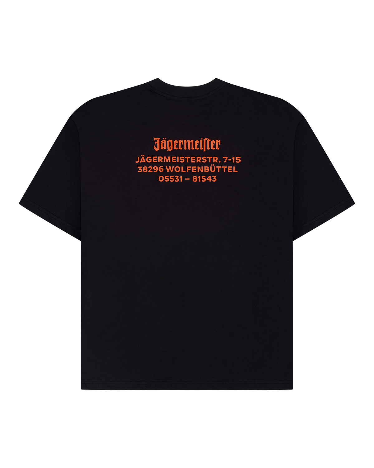Fekete póló narancssárga Jägermeister wordmarkkal és felirattal a hátán.