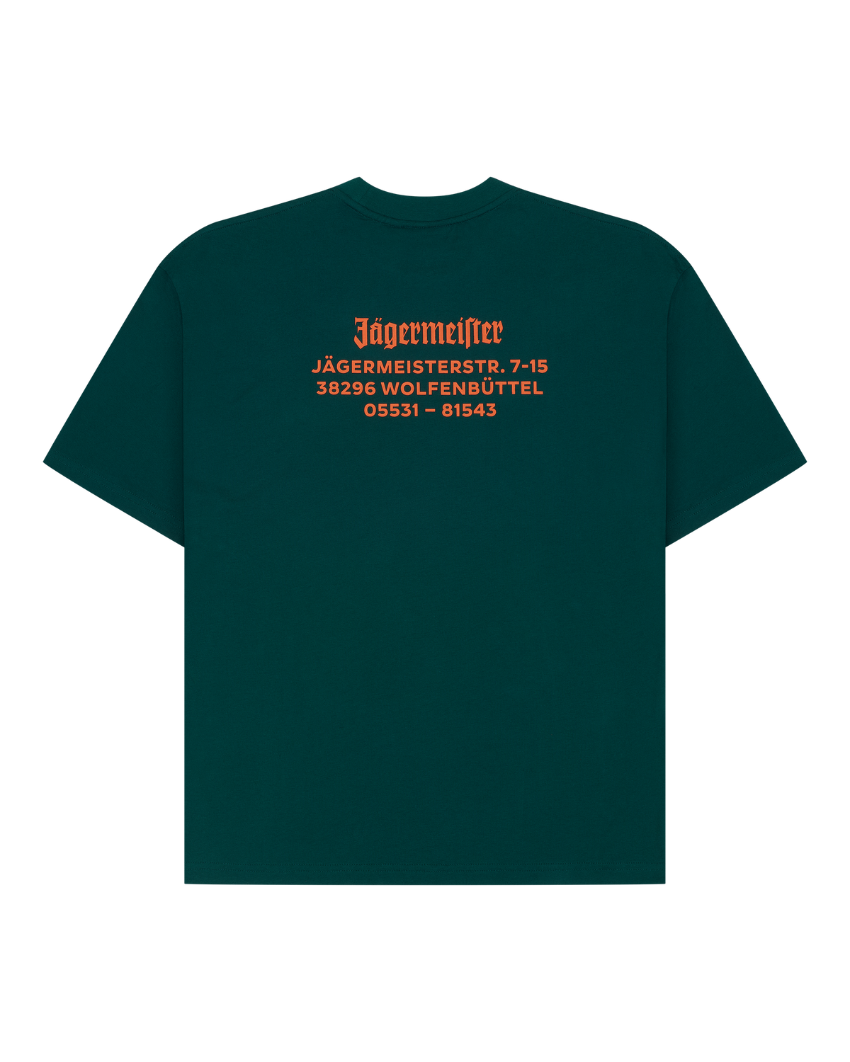 Zöld póló narancssárga Jägermeister wordmarkkal és felirattal a hátán.